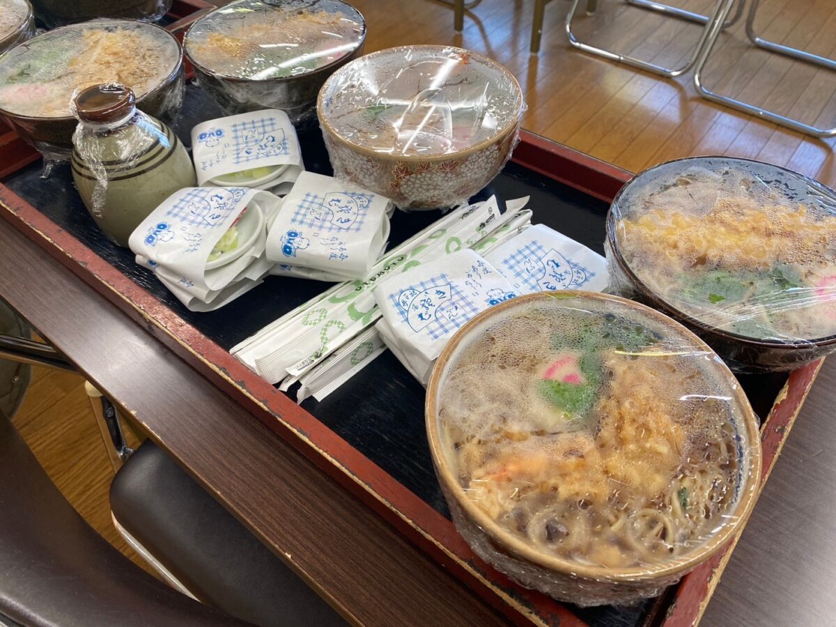 大村庵のお蕎麦はボリューム満点。